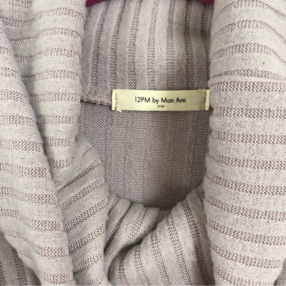 Colorblock Turtleneck - Picture 2 of 6